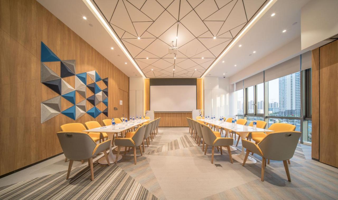 Holiday Inn Express Shanghai Huijin By Ihg Esterno foto