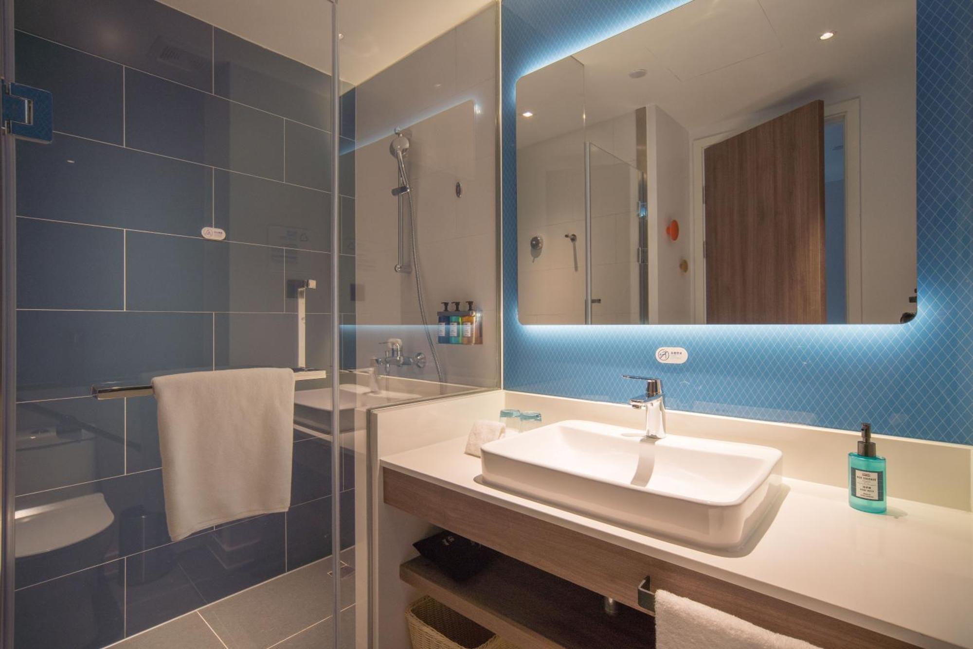 Holiday Inn Express Shanghai Huijin By Ihg Esterno foto
