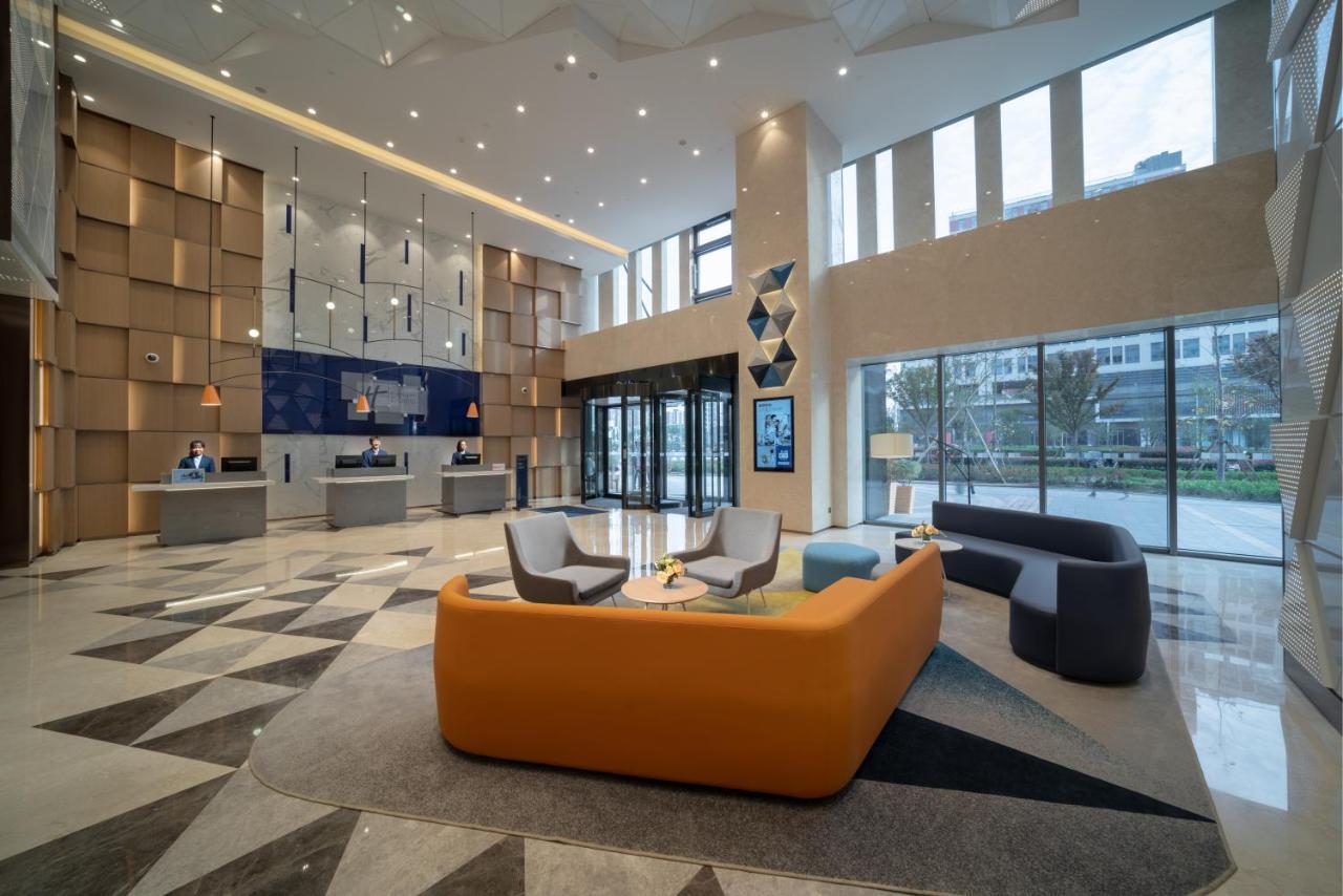 Holiday Inn Express Shanghai Huijin By Ihg Esterno foto