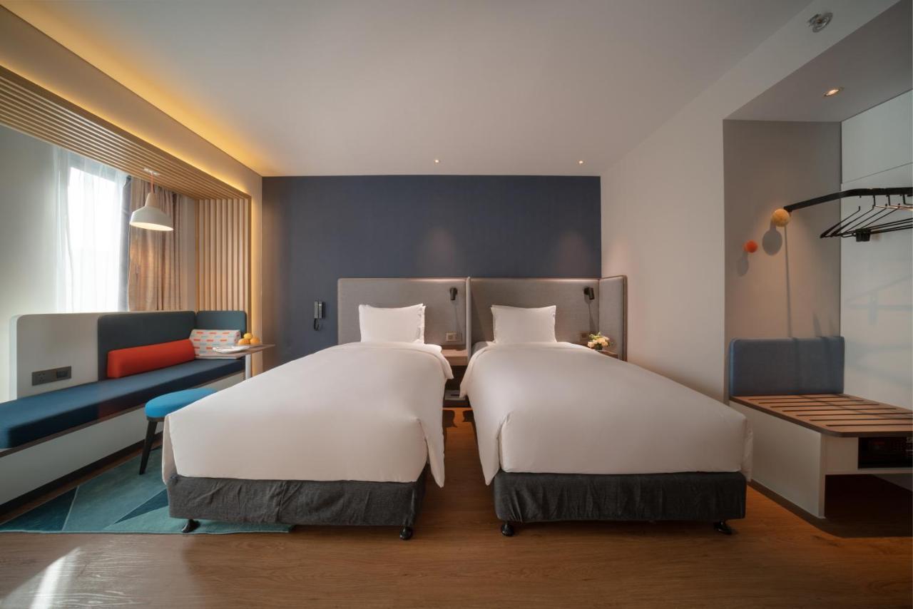 Holiday Inn Express Shanghai Huijin By Ihg Esterno foto